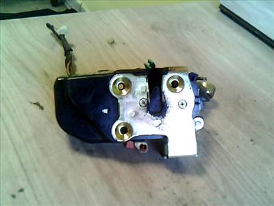 JEEP Cherokee (KJ) 2001.05.01-2007.12.31 Bal első ajtó zárszerkezet központi záras