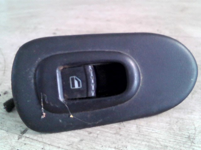 SEAT Toledo 1999.04.01-2004.09.30 Jobb első ablakemelő kapcsoló 1. kép