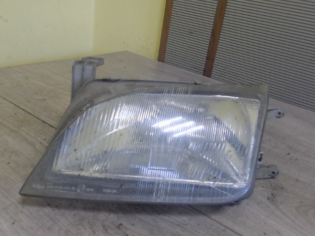 SUZUKI SWIFT 96-05 Bal első fényszóró 1. kép