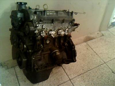 TOYOTA YARIS 99.04-05.09 Motor. benzin fűzött blokk hengerfejjel