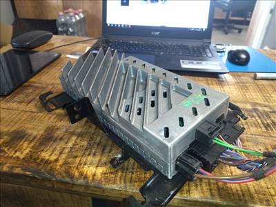 BMW F33 / F36 / F30 / F31 Harman Kardon erősítő 65129393186