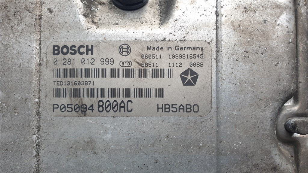 Chrysler Voyager 2.8 CRD motorvezérlő  0281012999 2. kép
