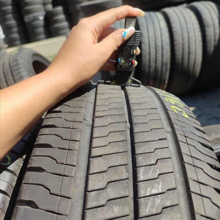  235/65 R16C Continental nyári gumi 90000ft a 4db/108/ 1. kép