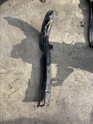Volkswagen Passat B6 Jobb első lökhárító tartó 3c0807178