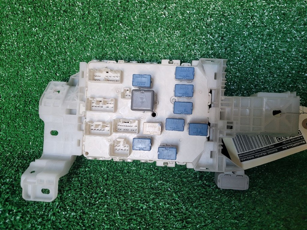 SUZUKI VITARA Biztosítéktábla Utastér AA1A4881 2. kép