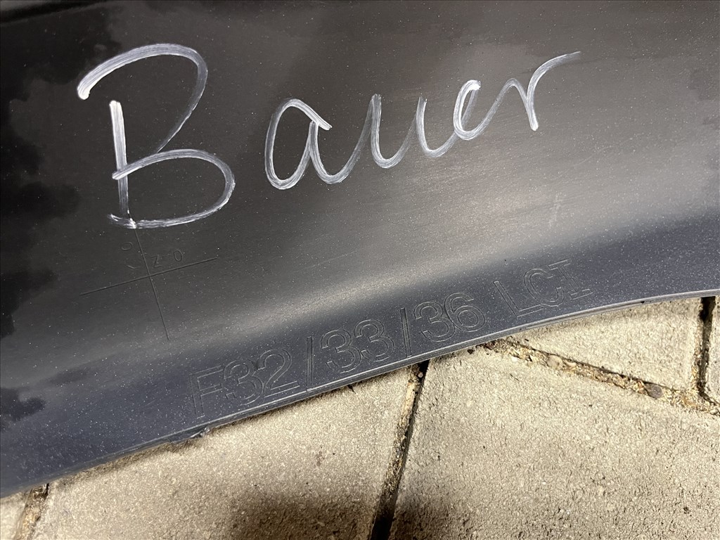 Sérülésmentes, gyári, 4-es BMW hátsó lökhárító 5. kép