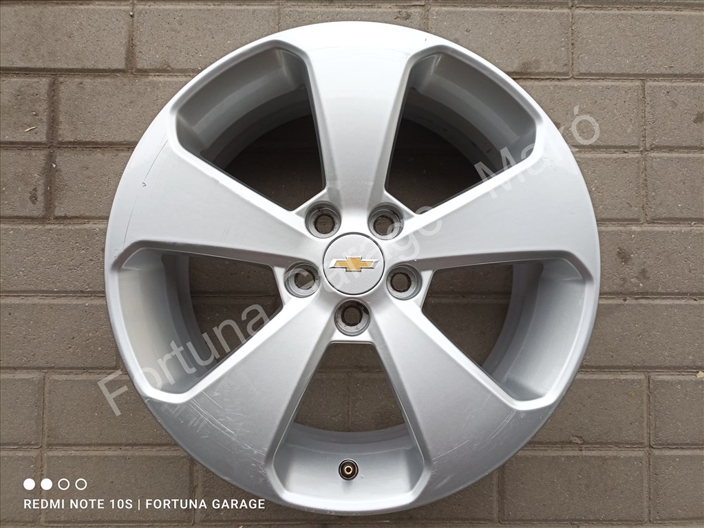 5x105 17" Chevrolet használt alufelni garnitúra 6. kép