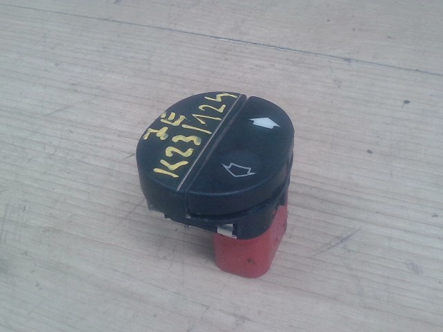 FORD FUSION 05.10.01- Jobb első ablakemelő kapcsoló 1. kép