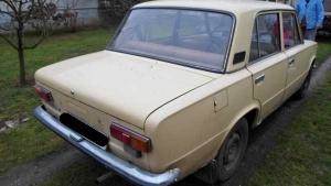 LADA 2101 BAL HÁTSÓ LÁMPA