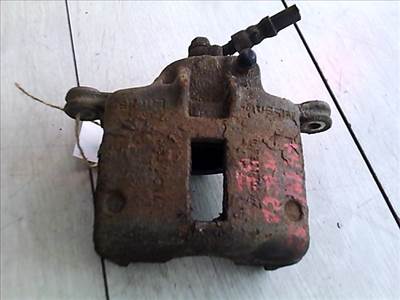 NISSAN MICRA K11 92.08-00.07 Bal első féknyereg munkahengerrel