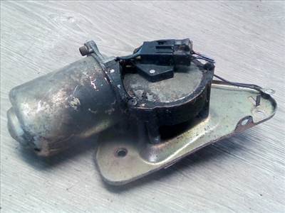 SUZUKI SWIFT 96-05 Ablaktörlő motor első