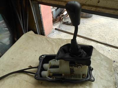 TOYOTA CARINA E 92.04-97.07 Váltó kulissza