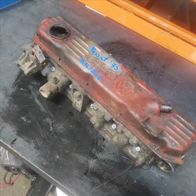 VOLKSWAGEN PASSAT -88 Hengerfej