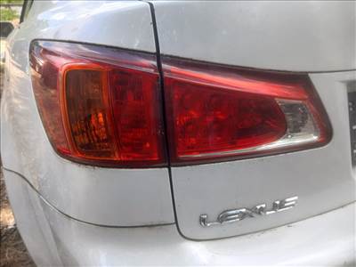 Lexus IS 220d face lift bal hátsó, belső lámpa 