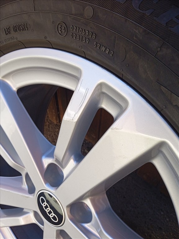 gyári 17 collos AUDI Q3 F3 alufelnik újszerű téligumikkal 5. kép
