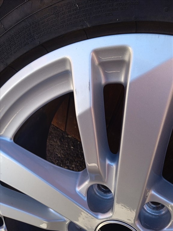 gyári 17 collos AUDI Q3 F3 alufelnik újszerű téligumikkal 8. kép