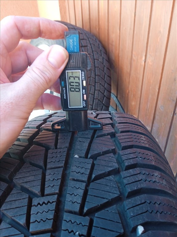 gyári 17 collos AUDI Q3 F3 alufelnik újszerű téligumikkal 11. kép