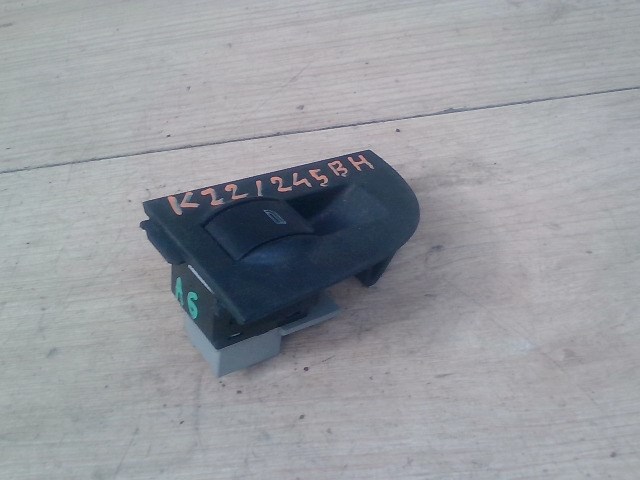 AUDI A6 97-04 Bal hátsó ablakemelő kapcsoló 1. kép