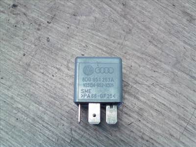 AUDI A6 97-04 Relé
