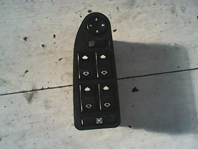 BMW E39 95-03 Bal első ablakemelő kapcsoló 1. kép