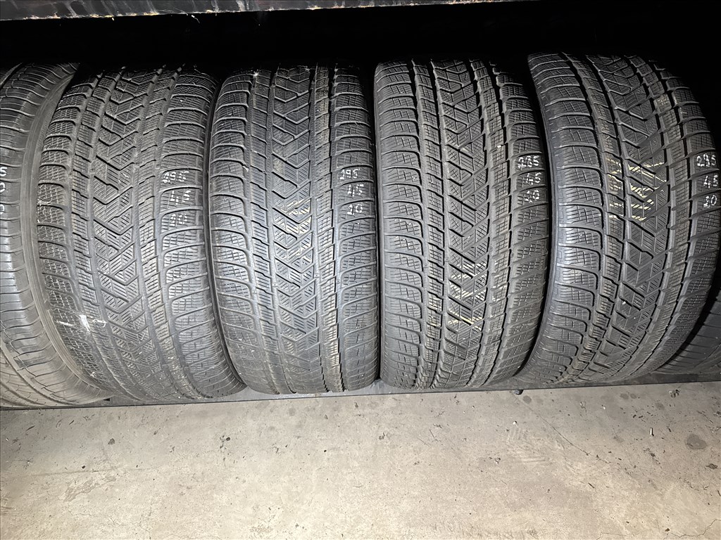 295/45 R20 Pirelli Scorpion Winter 114V l 6mm l 4db l DOT:3616 1. kép