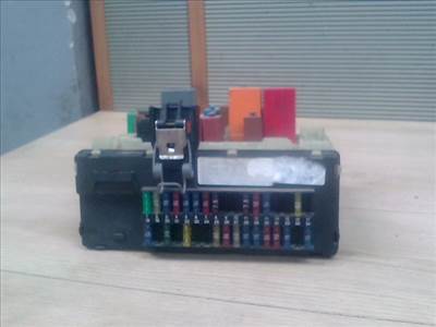 FORD ESCORT 95- Biztosítéktábla BCM BSI BSM SAM GEM modul Utastér