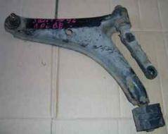 SUZUKI SWIFT 96-05 BAL ELSŐ LENGŐKAR