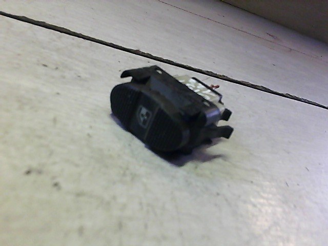 VOLKSWAGEN SHARAN 95.08-00.04 Bal hátsó ablakemelő kapcsoló 1. kép