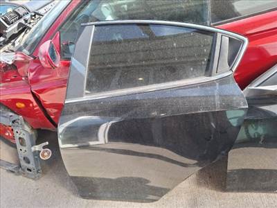 Alfa Romeo Giulietta 1.4 TB 16V ALFA ROMEO GIULIETTA Bal hátsó Ajtó (Részeivel)