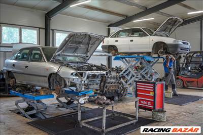 "Fémhulladék? Bontott alkatrész? Roncsautó? Mi mindet megoldjuk egy helyen!"