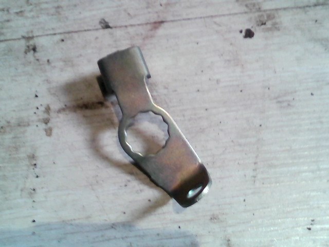 LADA NIVA 2121 Fékcső biztosító lemez 1. kép