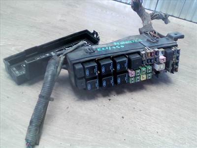 MAZDA Tribute 2001.01.01-2007.12.31 Biztosítéktábla BCM BSI BSM SAM GEM modul Motortér