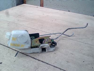 MITSUBISHI GALANT Jobb első ajtó zárszerkezet központizáras