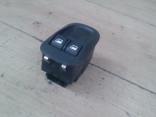 PEUGEOT 206 Bal első ablakemelő kapcsoló 1. kép