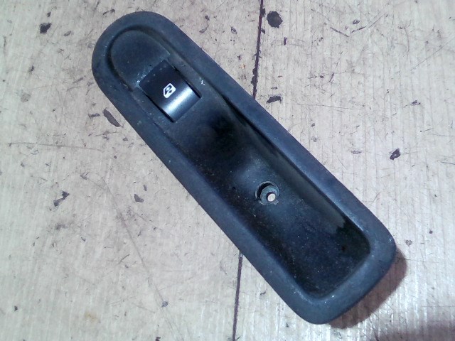 RENAULT MEGANE 99-02 Bal hátsó ablakemelő kapcsoló 1. kép