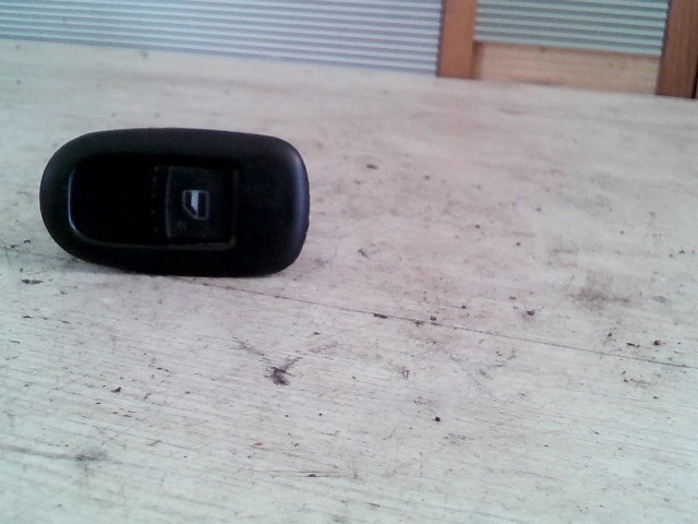 SEAT Toledo 1999.04.01-2004.09.30 Jobb első ablakemelő kapcsoló 1. kép