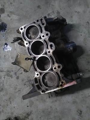 TOYOTA YARIS Motor. benzin fűzött blokk hengerfej nélkül