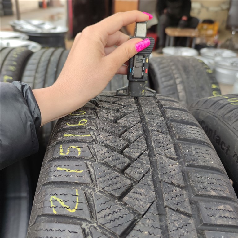 215/60 R18 Continental Defekttűrő téli gumi 60000ft a 4db/83/ 2. kép