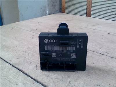 AUDI A6 2014.10.01-18.05.31 Bal hátsó ajtó vezérlőegység DCU modul