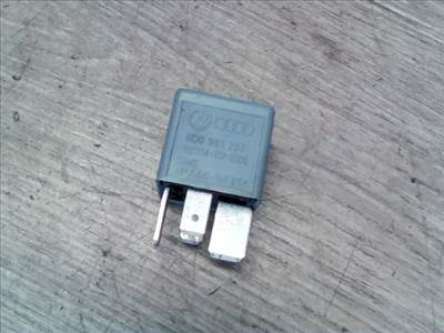 AUDI A6 97-04 Relé