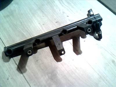 CITROEN XANTIA Injektor befecskendező híd 