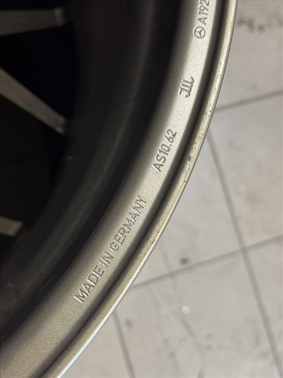 R21 Original mercedes 10.5J ET42 - A192 401 1300 A1924011300 1db felni 4. kép