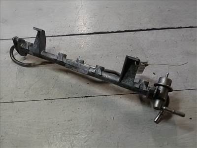 FORD FOCUS 98-04 Injektor befecskendező híd 
