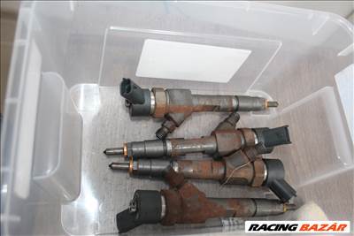 Renault F9Q	motorból porlasztó 8200100272/0445110110B