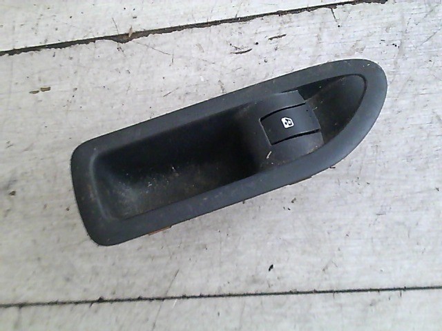 RENAULT LAGUNA 05.05-07.09 Bal hátsó ablakemelő kapcsoló 1. kép