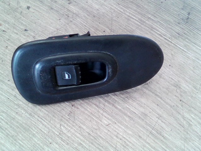 SEAT Toledo 1999.04.01-2004.09.30 Jobb első ablakemelő kapcsoló 1. kép