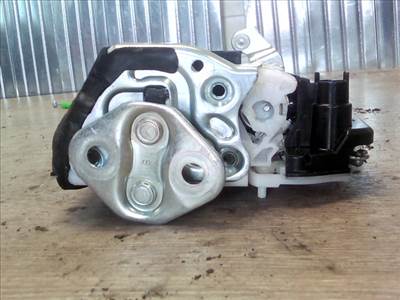 SUZUKI Celerio 2014.03.01- Jobb hátsó ajtó zárszerkezet központi záras