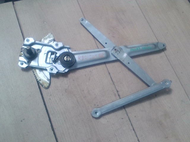 SUZUKI SWIFT 05-10 Jobb első ablakemelő szerkezet mechanikus 1. kép