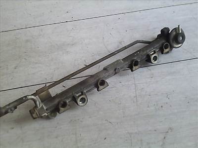 TOYOTA COROLLA AE/EE 92.05-97.04 Injektor befecskendező híd 