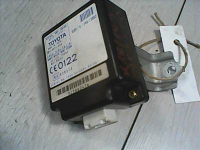 TOYOTA YARIS VERSO 00-05 KÖZPONTIZÁR VEZÉRLŐ ELEKTRONIKA